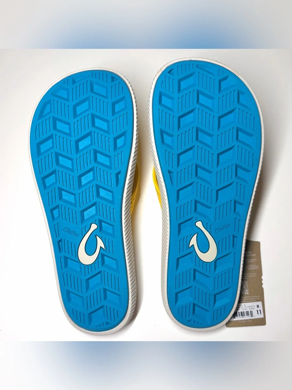OluKai Ulele Men's Beach Sandals, Water Resistant Flip Flops Size- 11